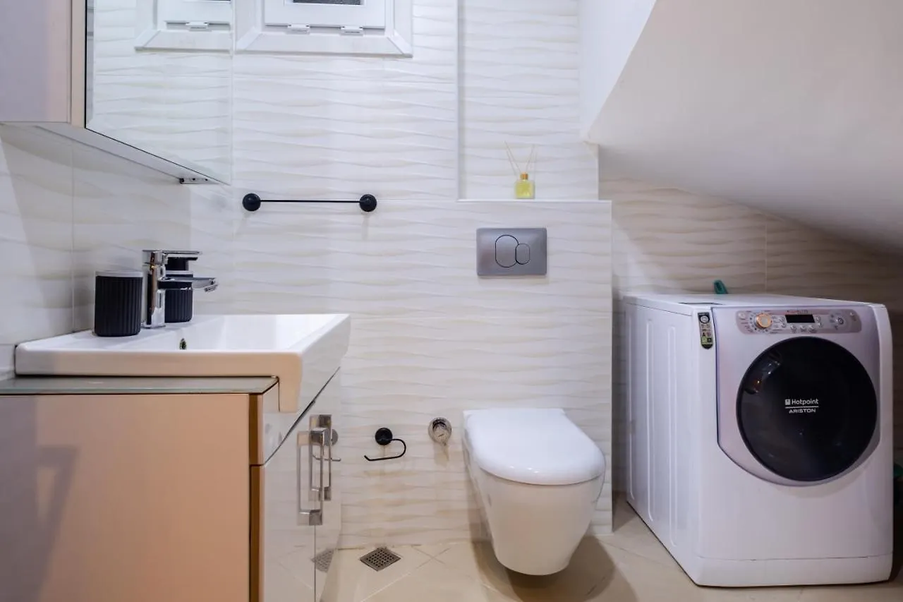 Sleek Flat Near Public Transportation In Maltepe Apartment Istanbul Turkey