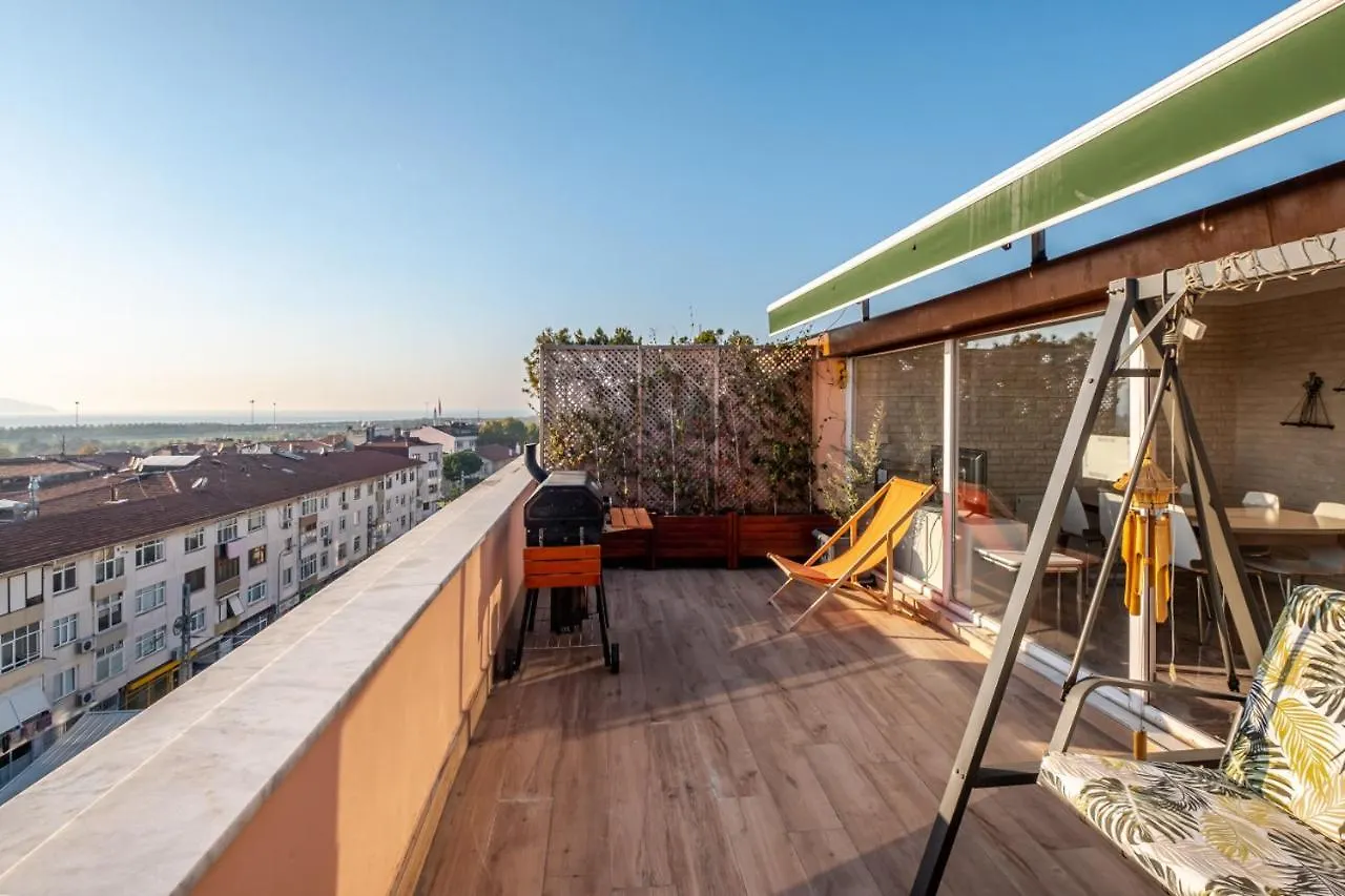 Sleek Flat Near Public Transportation In Maltepe Apartment Istanbul