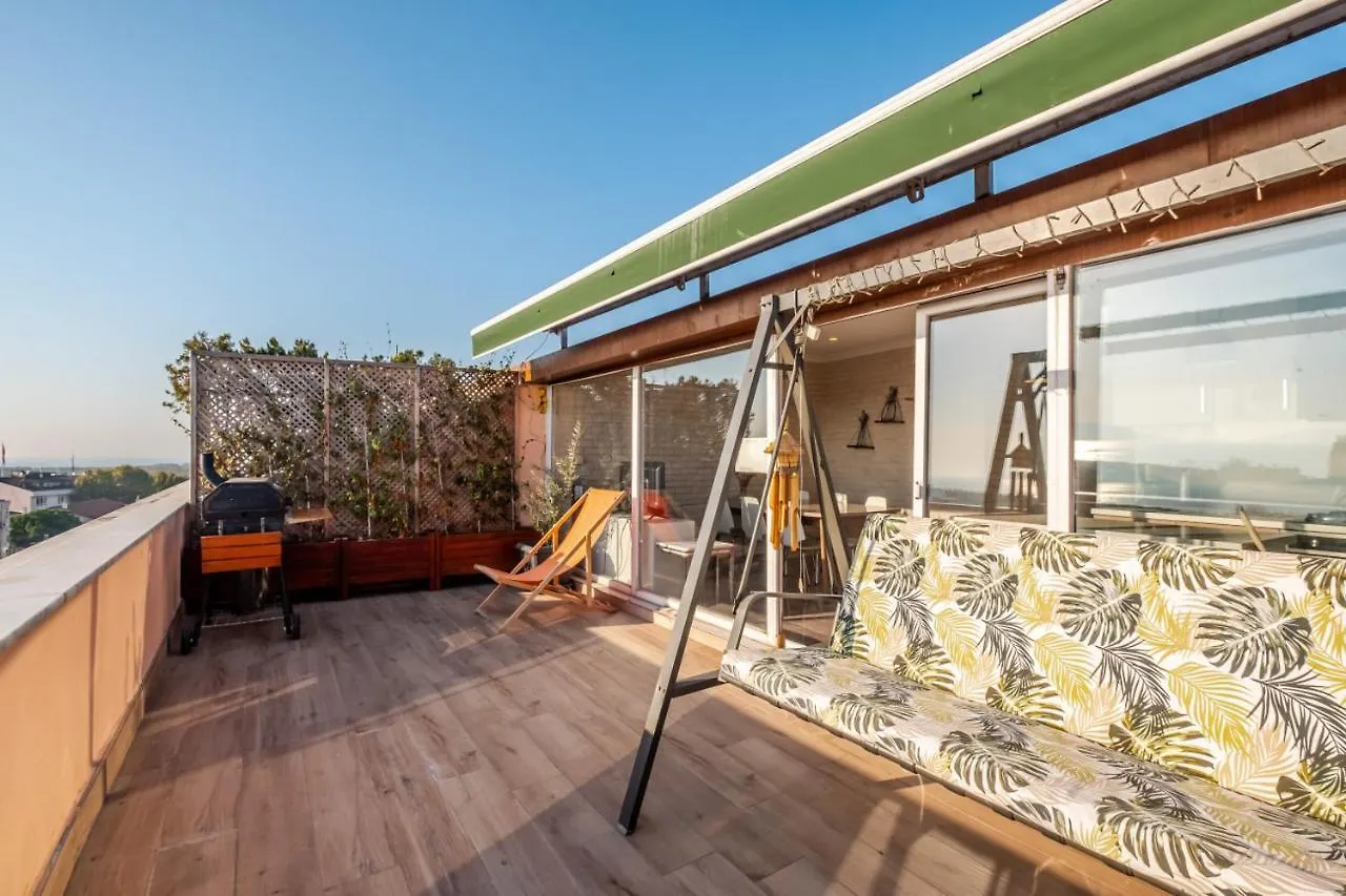 Appartamento Sleek Flat Near Public Transportation In Maltepe Provincia di Provincia di Istanbul